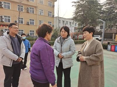 2025.01.22 王欢协同爱心企业诺美医药公司总经理宋梅枝赴泰山中路社区颐宁养老院进行走访慰问1_$1737886303522042619.jpg
